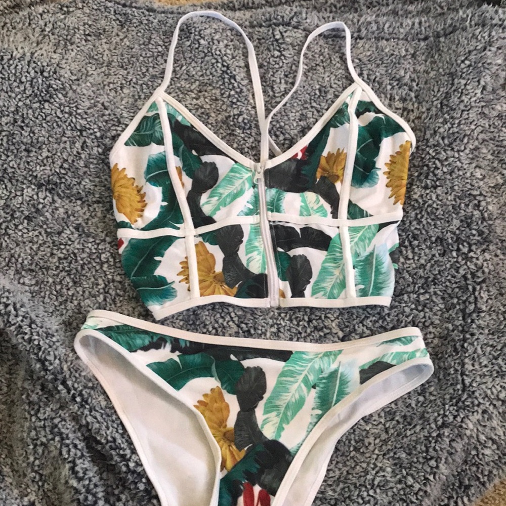 Bikini set!